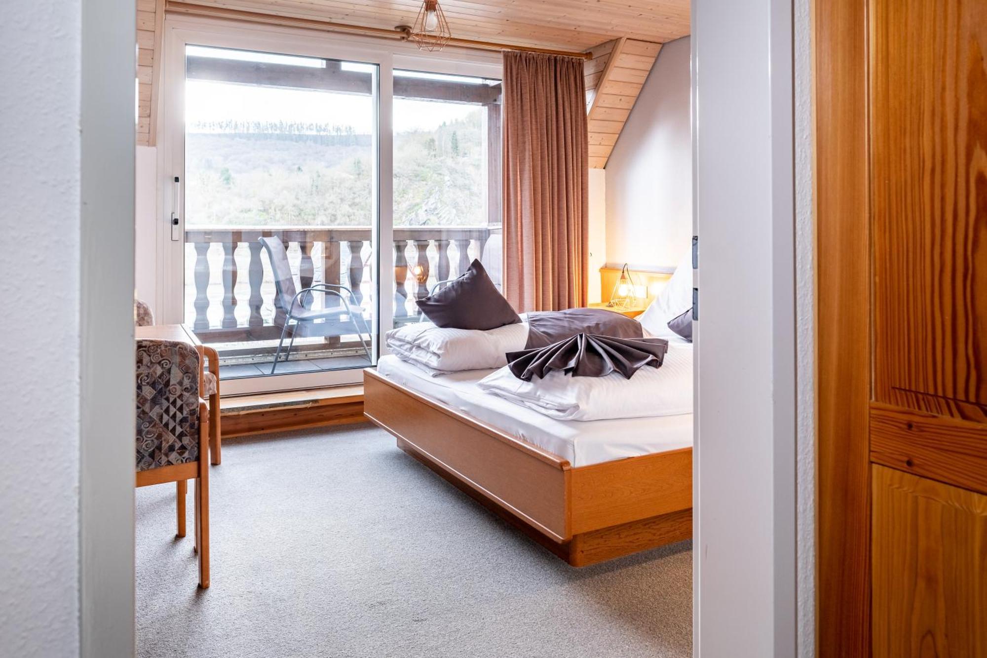 Mike'S Mosel Lodge Treis-Karden Exterior photo