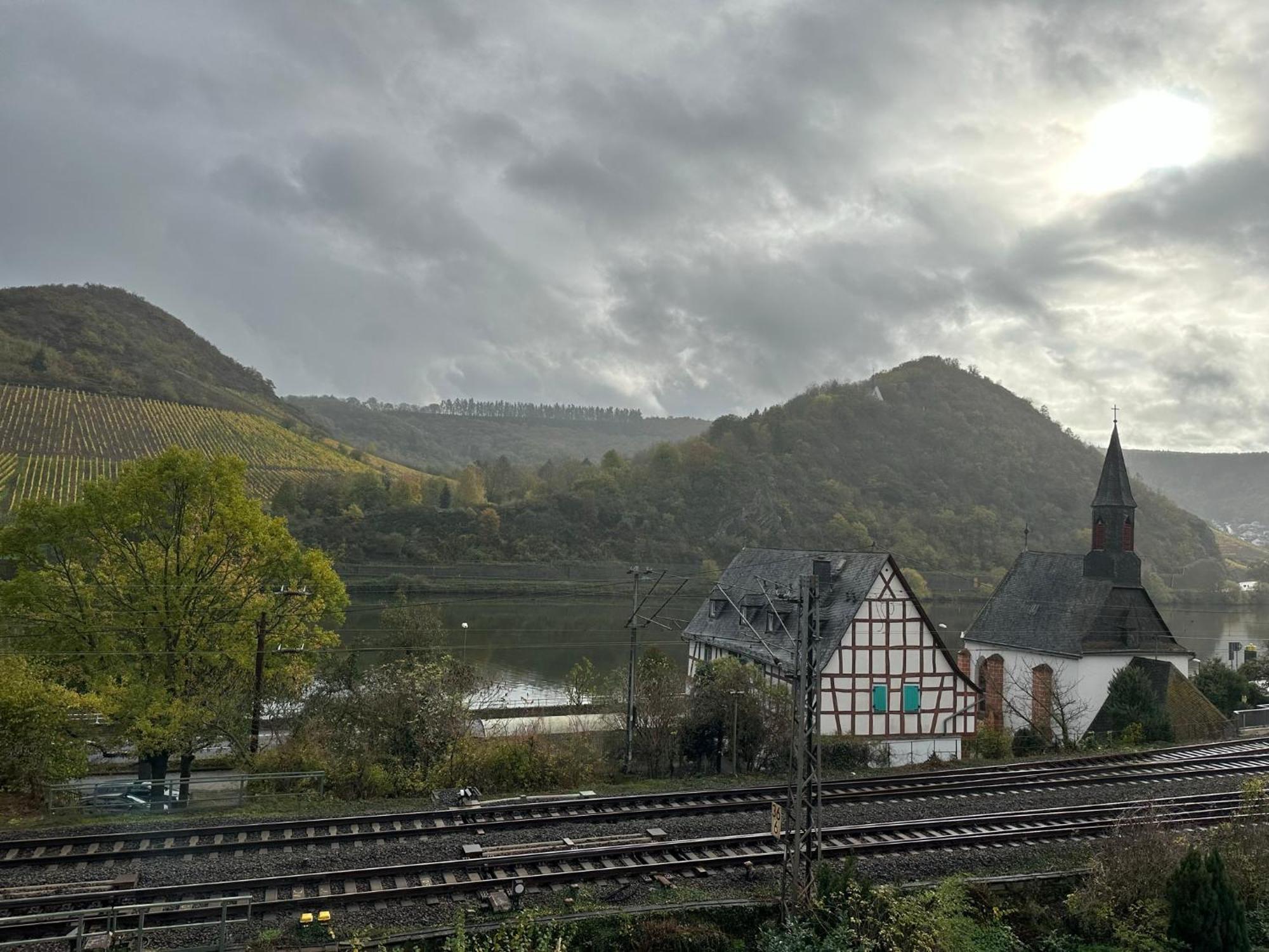 Mike'S Mosel Lodge Treis-Karden Exterior photo